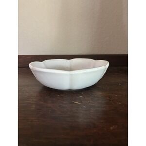 Vintage McCoy Pottery USA White Shallow Bowl Lotus Petal Shaped Basin Model 7528